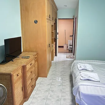 Mina View 61/next To Jontien Bus Station Apartment Pattaya