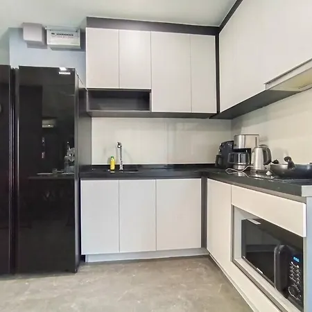 The Base1 - 2bed 2 Bath Sea View Terrace *