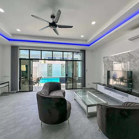 Pool 431 Nearby Walking Street Pattaya