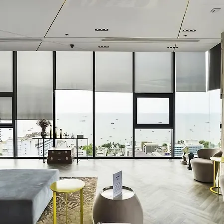 The Base B * Pattaya