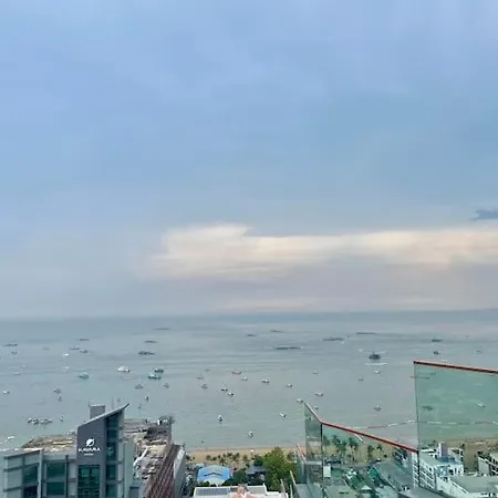Edge Central , Infinity Pool 31st Fl Pattaya