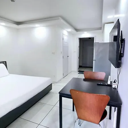 Apartment Tropical Garden A Pattaya