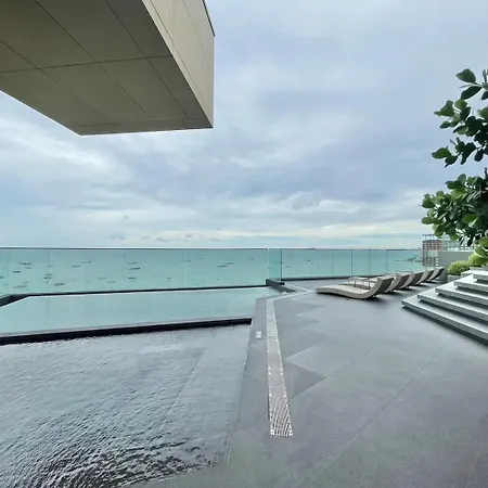 Luxury Edge Apartment
