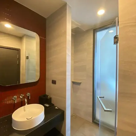 Luxury Edge Apartment Pattaya