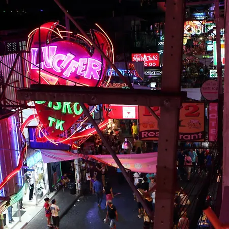 วอล์คกิ้งสตรีท เกสท์เฮาส์ บ้านพัก Pattaya