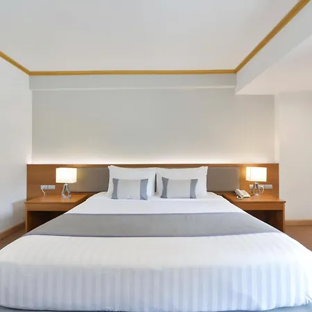 โรงแรม เดอะเบเวอร์ลีโฮเทลพัทยา 4*