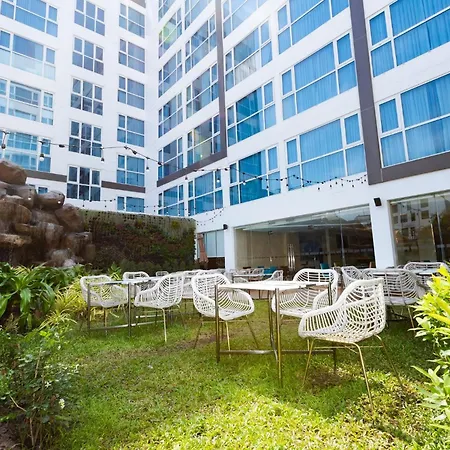 Express By Ihg Hotel 4*