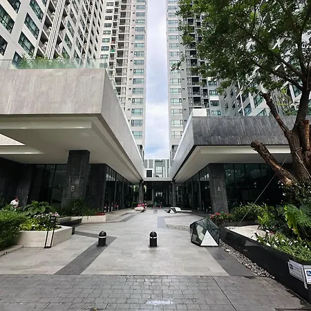 Apartment The Base At Pattaya