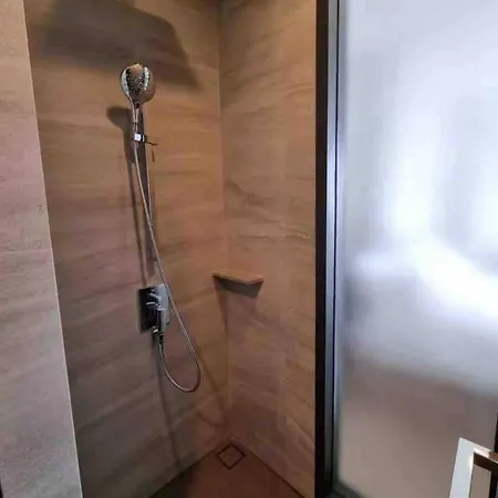 Luxury Edge Apartment *