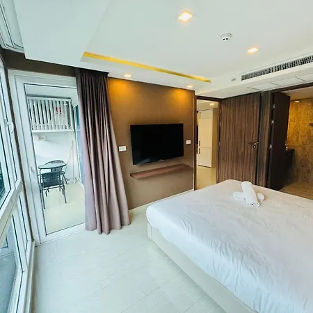 Apartment Grand Avenue芭提雅市中心水系公寓超大环绕泳池近海滩近夜市36平大空间 *