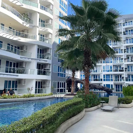 Apartment Grand Avenue芭提雅市中心水系公寓超大环绕泳池近海滩近夜市36平大空间 Pattaya