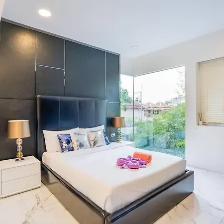 Tagvilla Palm Spring In 06 Bedroom Villa *