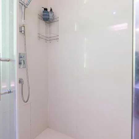 Grandline 2 Bedrooms *
