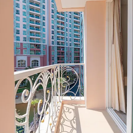 Grandline 2 Bedrooms *