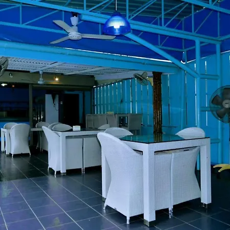 อพาร์ตโฮเทล Marine Paradise Encore