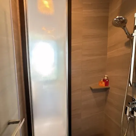 Apartment Edge 豪华公寓 Pattaya