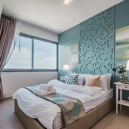 Unixx By The Sea Apartment *
