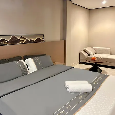 D * Pattaya