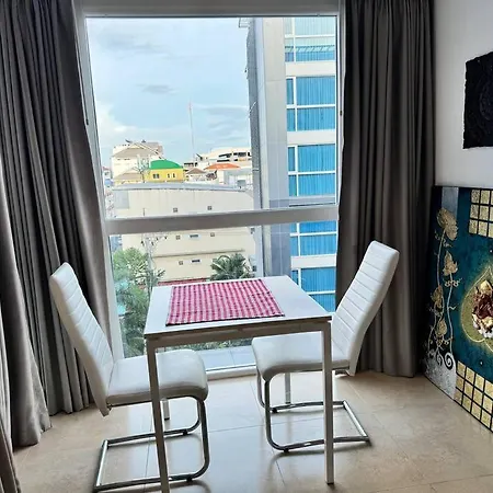 Centara Avenue Poolview 6th Floor Pattaya