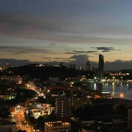 The Edge Seaview Apartment