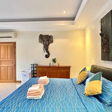 Luxury Garden Pool Near & Walking Street