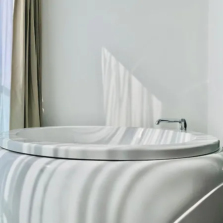 อพาร์ทเม้น Edge Pty Luxury Front Seaview 2bedroom Pattaya