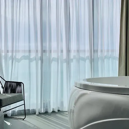Edge Pty Luxury Front Seaview 2bedroom Pattaya