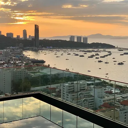 Edge Pty Luxury Front Seaview 2bedroom * Pattaya