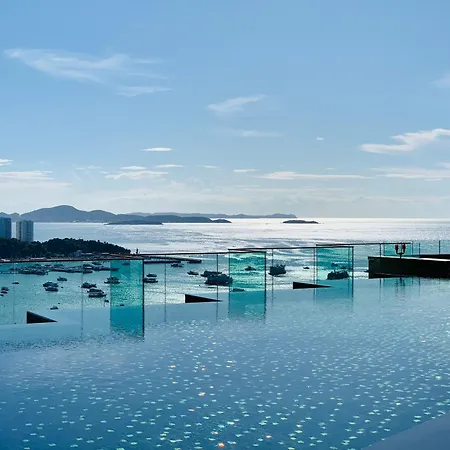 Edge Pty Luxury Front Seaview 2bedroom Pattaya