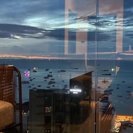 อพาร์ทเม้น Edge Pty Luxury Front Seaview 2bedroom
