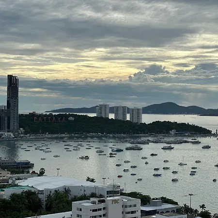 อพาร์ทเม้น Edge Pty Luxury Front Seaview 2bedroom Pattaya