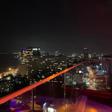 อพาร์ทเม้น Edge Pty Luxury Front Seaview 2bedroom Pattaya