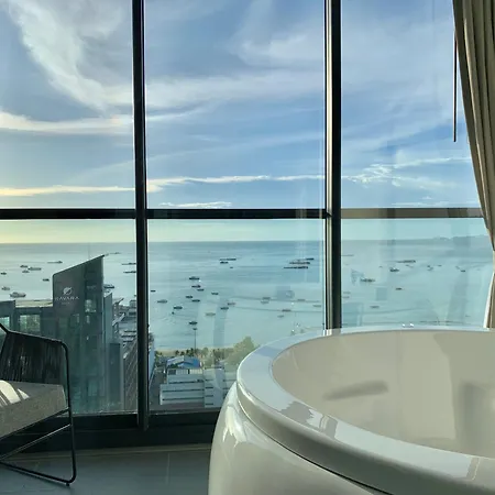 Edge Pty Luxury Front Seaview 2bedroom อพาร์ทเม้น Pattaya