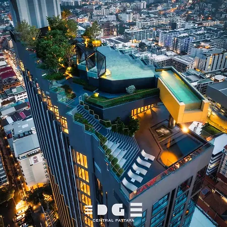 วันหยุดที่บ้าน Luxury Edge Pattaya