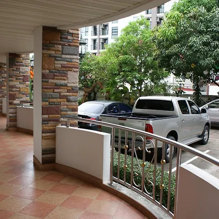 Hotel Selina Place *