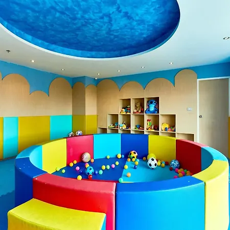 อพาร์ทเม้น Pattaya Jomtien Apartments L Guest Friendly L Waterpark Gym Sauna Jacuzzi Pattaya