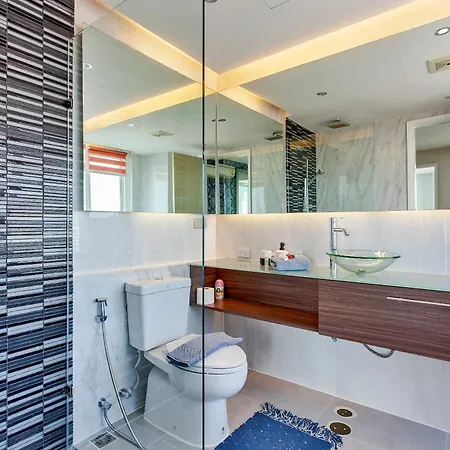 อพาร์ทเม้น Pattaya Jomtien Apartments L Guest Friendly L Waterpark Gym Sauna Jacuzzi Pattaya