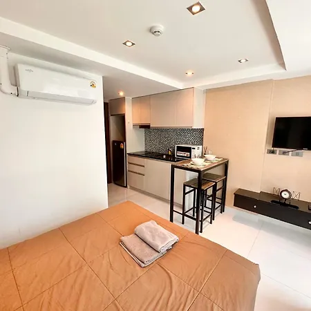 วันหยุดที่บ้าน Calm In Serenity Wongamat Pattaya