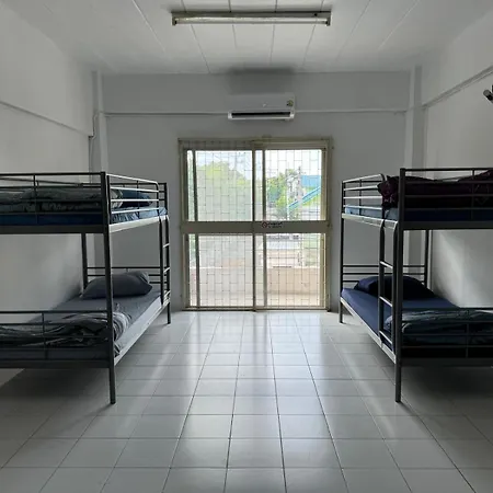 Js786 Cafe&bistro Hostel