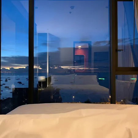 อพาร์ทเม้น Edge Pty Luxury Front Seaview 2bedroom