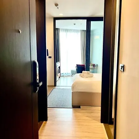 Seaview Urban Retreat Edge 1 Expansive Bedroom
