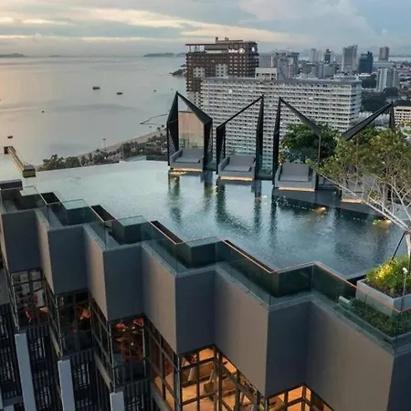 Seaview Urban Retreat Edge 1 Expansive Bedroom *