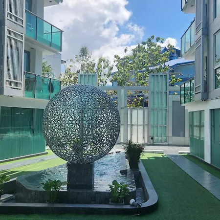 Center Apartment *