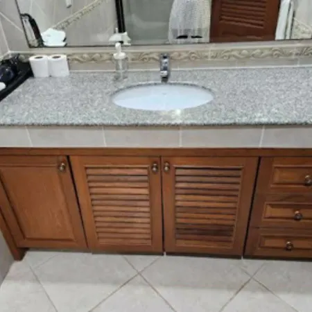 Luxury Semi-2bd Pool Near & Walking Street วิลล่า Pattaya