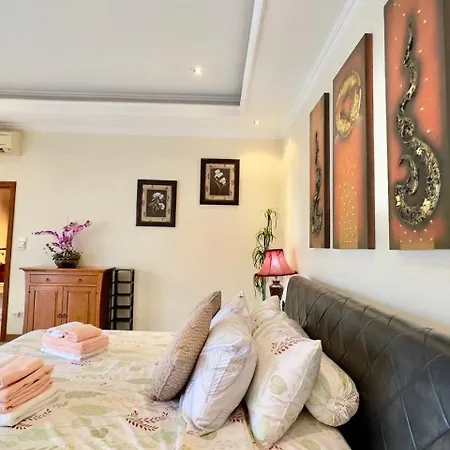 Luxury Garden Pool Near & Walking Street Villa Pattaya