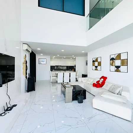Villa Mid-sky