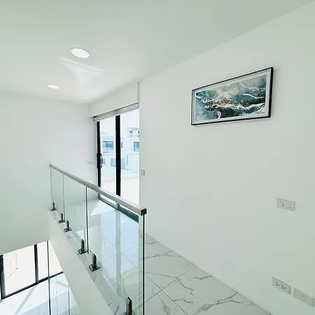 Mid-sky Villa *