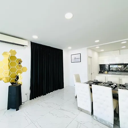 Villa Mid-sky Pattaya