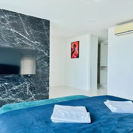 Mid-sky Villa *