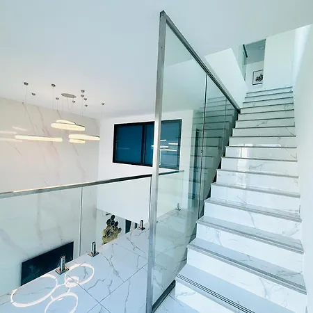 Villa Mid-sky Pattaya